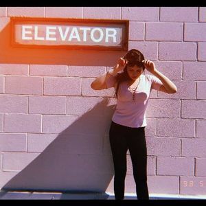 Meet your Posher, Daphnee